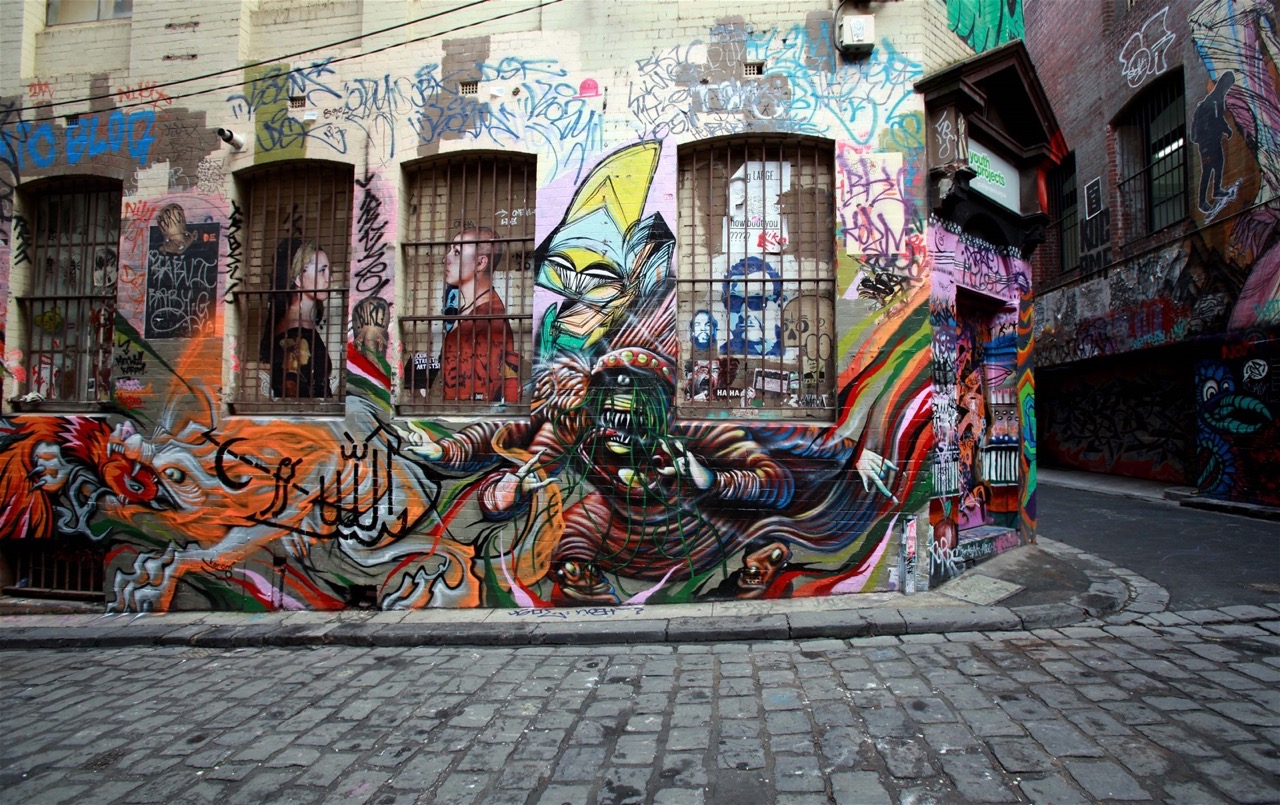 Nghệ thuật graffiti rực rỡ tại Hosier Lane – điểm check-in hút khách trong Melbourne city tour (Nguồn: Sưu tầm)